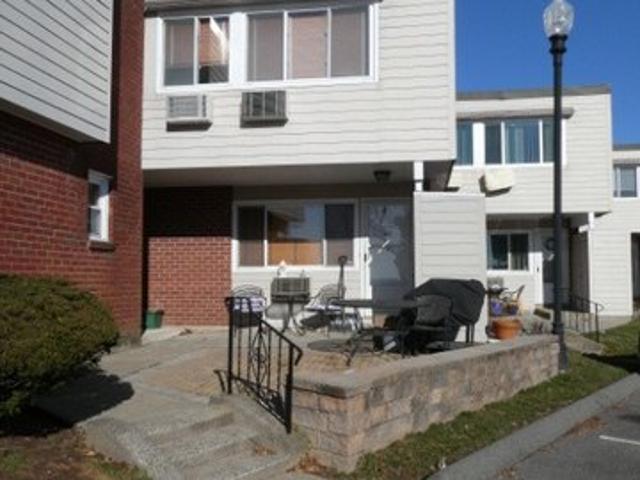 Townhouse for sale in West Haven, Connecticut