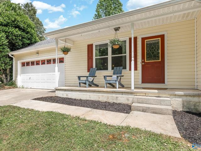 House for sale in New Market, Alabama