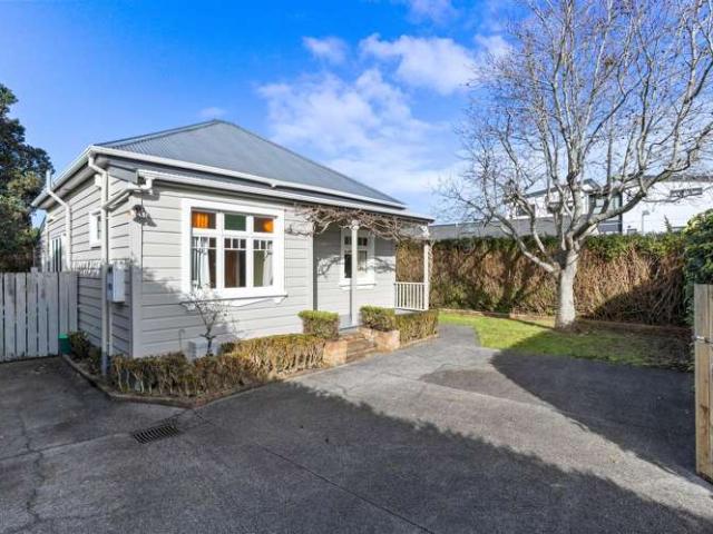 House for sale in Onehunga, Oroua County