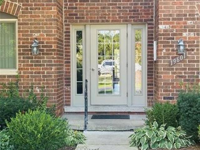 Condo for sale in Southfield, Michigan