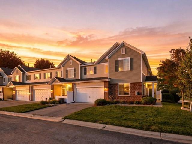 Townhouse for sale in Charleswood Crossing, Farmington