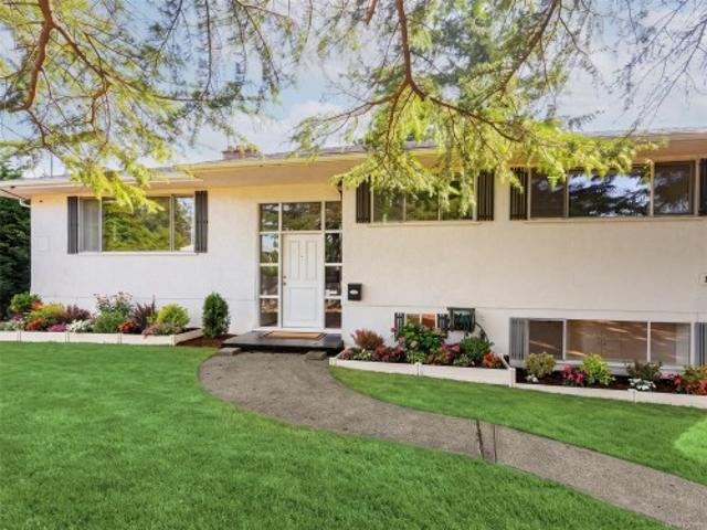 House for sale in Gordon Head, Saanich