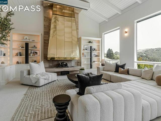 House for sale in Moraga