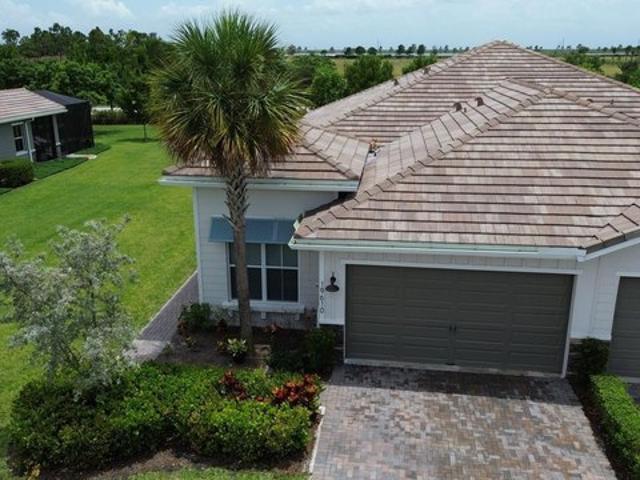 Townhouse for sale in Loxahatchee, Florida