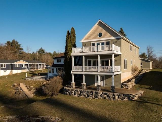House for sale in Alexandria Bay, New York