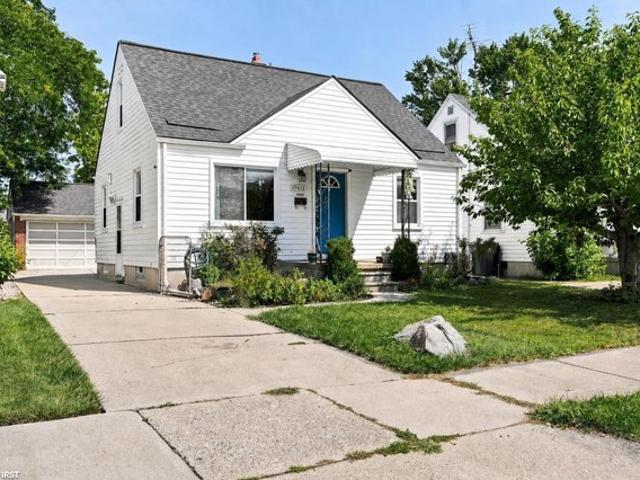 House for sale in Saint Clair Shores, Macomb County