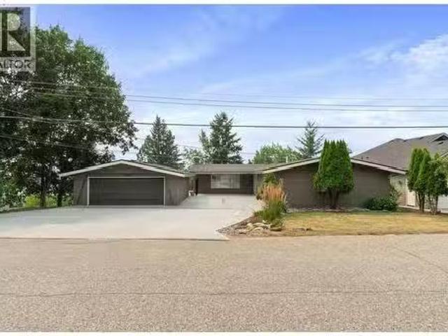 House for sale in Salmon Arm, British Columbia