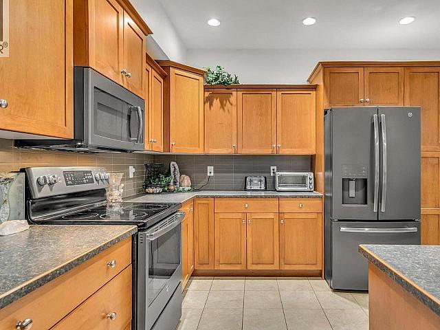 Condo for sale in Winfield, British Columbia