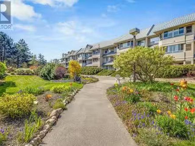Condo for sale in Winfield, British Columbia