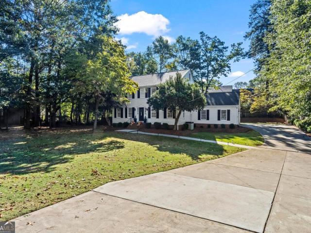 House for sale in Mount Vernon Springs, Dunwoody