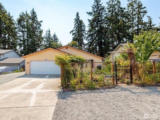 House for sale in Oak Harbor, Washington