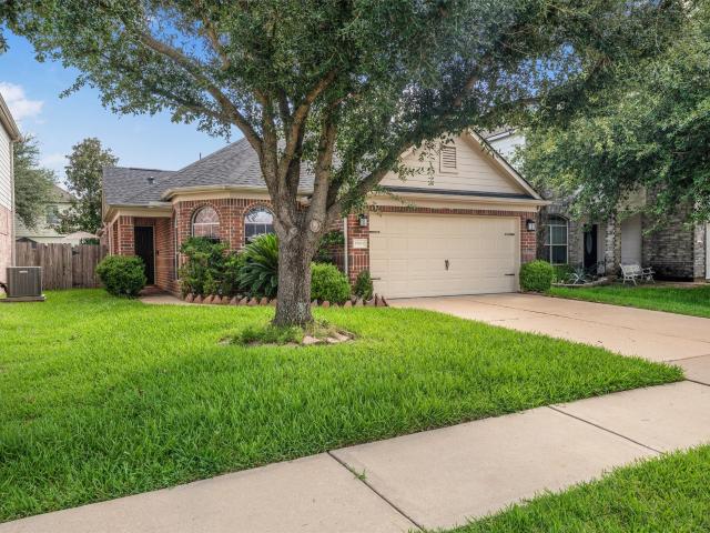 House for sale in Cypress