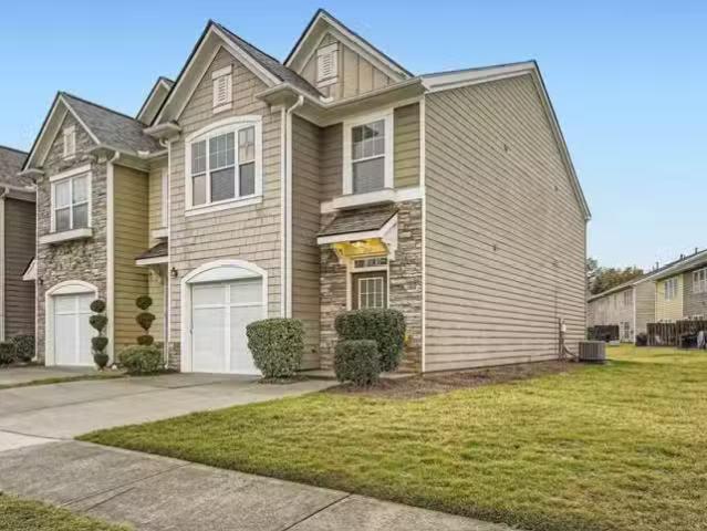 Condo for sale in Kennesaw