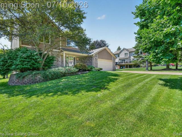 House for sale in Wixom, Michigan