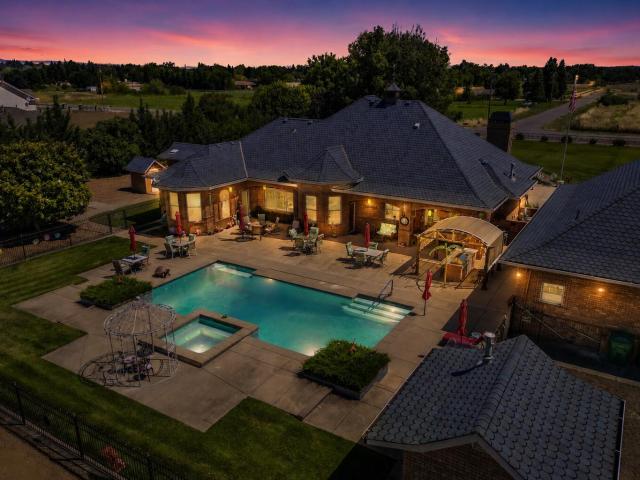 House for sale in Shasta, California