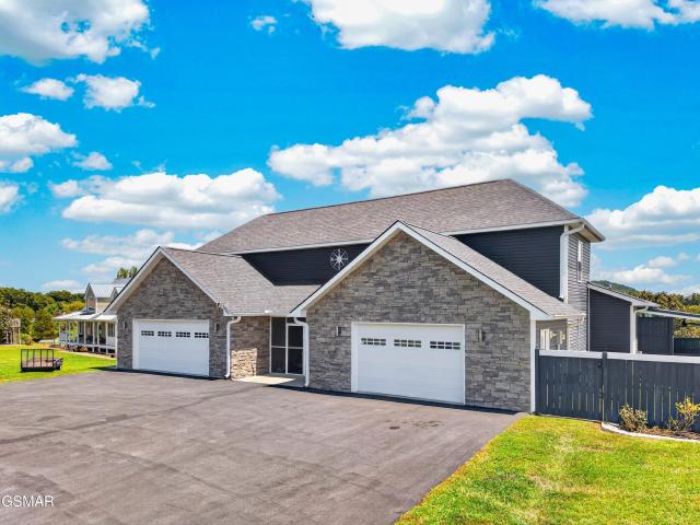 House for sale in Harbor Hills, Dandridge
