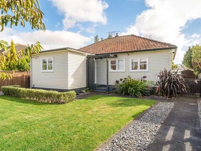 House for sale in Days Bay, Wellington