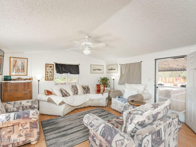 House for sale in Black Canyon City