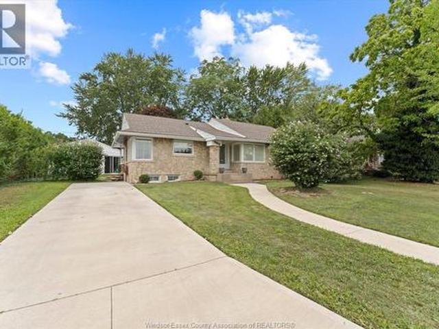 House for sale in East Windsor, Windsor