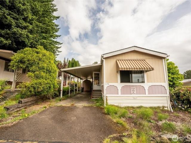House for sale in Kelso, Washington