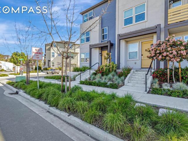 Townhouse for sale in Milpitas