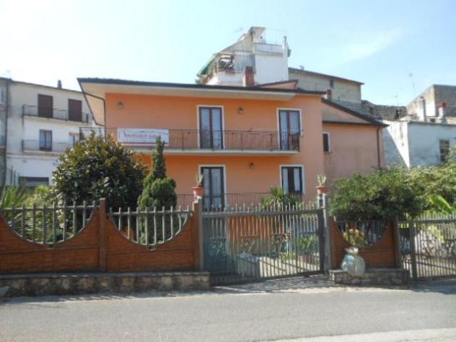 Villa Indipendente in vendita a Marzano Appio, Campania