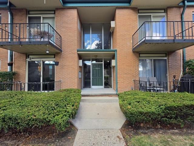 Condo for sale in Troy, Michigan
