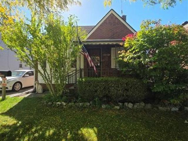 House for sale in Harper Woods, Wayne County