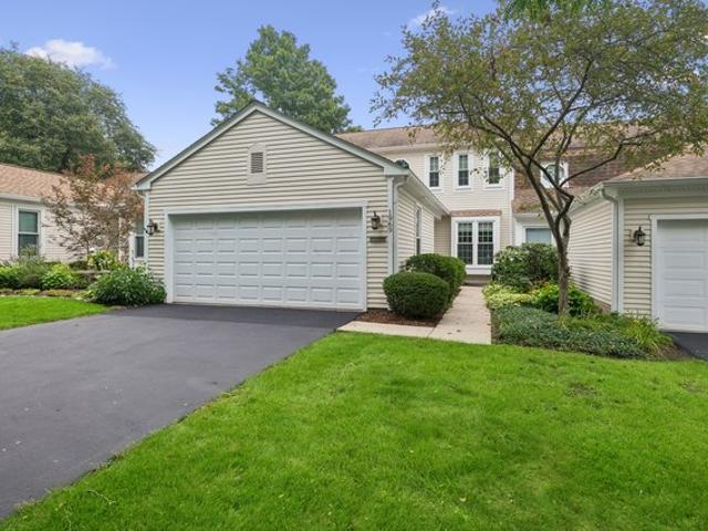 Condo for sale in Wheaton, Illinois