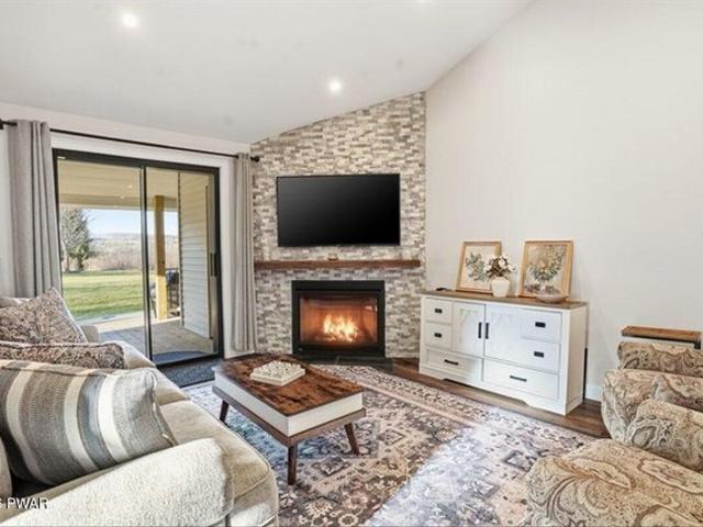 Townhouse for sale in Union Dale, Pennsylvania