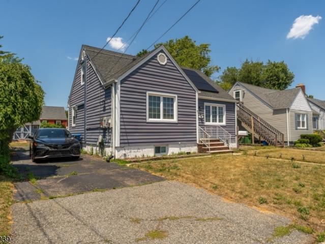 House for sale in Sayreville, New Jersey
