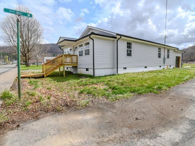 House for sale in Rainelle, West Virginia