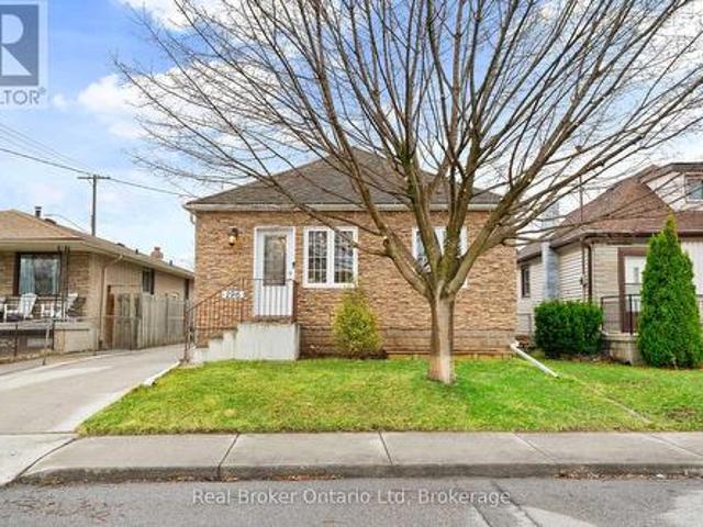 House for sale in Ancaster, Ontario