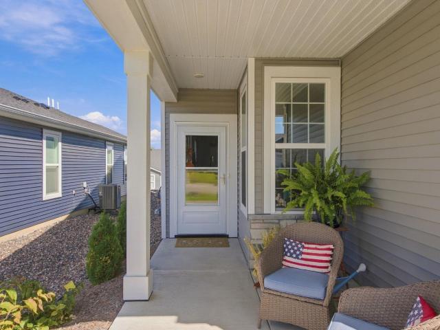 House for sale in Jonathan, Chaska