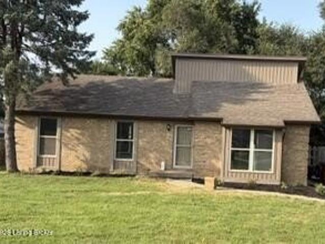 House for sale in Mount Washington, Bullitt County