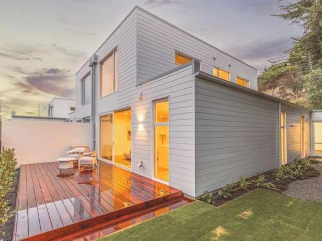 House for sale in Chaslands, Canterbury