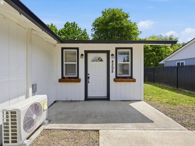 House for sale in Oregonia