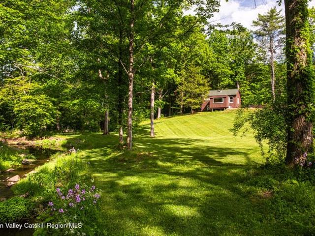 House for sale in Acra, New York