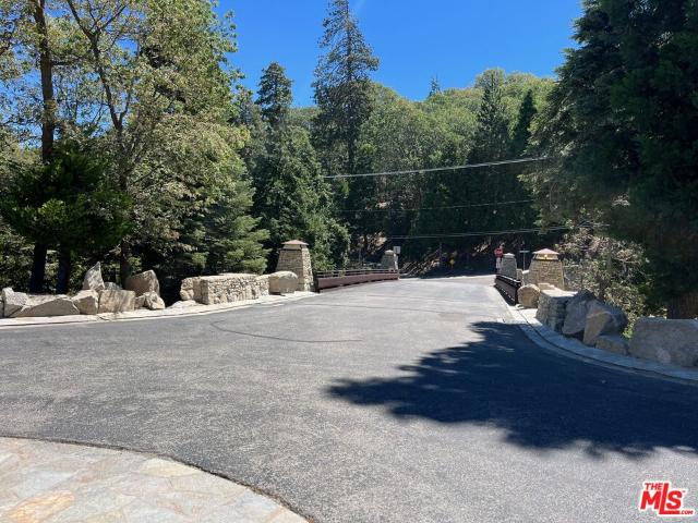 Land for sale in Cedar Glen, California