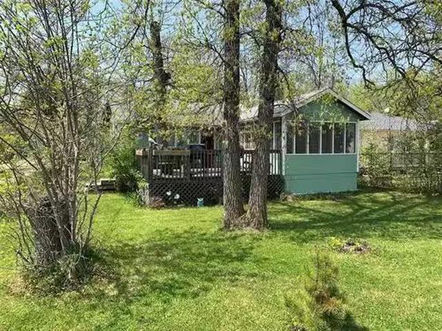 House for sale in Winnipeg Beach, Manitoba