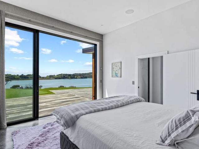 House for sale in Mahurangi East