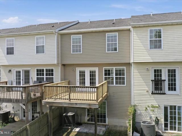 Townhouse for sale in Bunker Hill, West Virginia