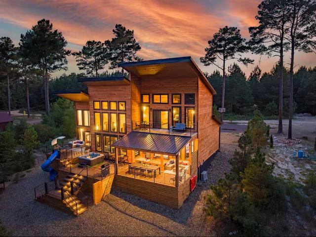House for sale in Broken Bow, McCurtain County