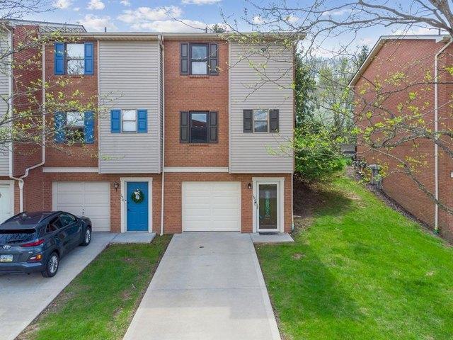 Townhouse for sale in Mars, Pennsylvania