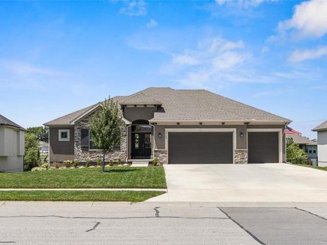 House for sale in Spring Hill, Johnson County