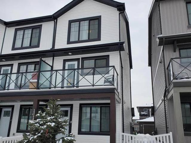 House for sale in Edmonton