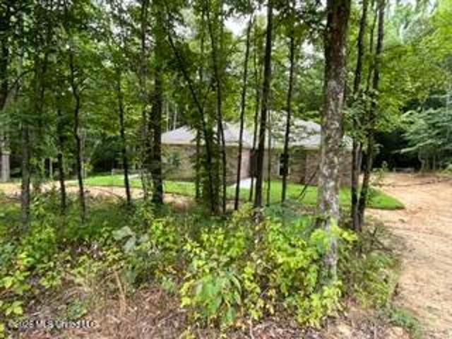House for sale in Como, Mississippi