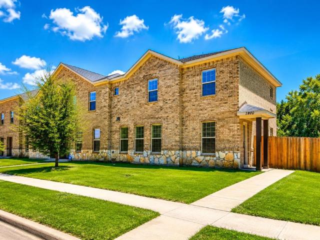 Townhouse for sale in Garland, Texas