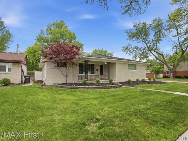 House for sale in Saint Clair Shores, Michigan
