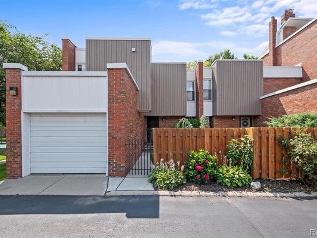 Condo for sale in Detroit, Michigan